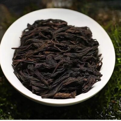 中国茶　武夷岩茶　特級　百年老枞　100ｇ 吴三地百年老枞水仙特级武夷岩茶乌龙茶浓香型narcissus premium