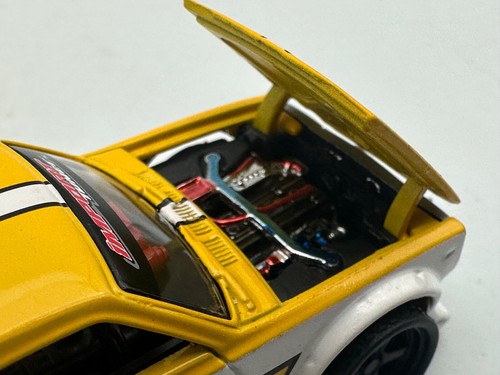 Muscle Machines Import Tuner Nissan Skyline GT-R 2000, Yellow, 1:64, Excellent - Picture 9 of 15