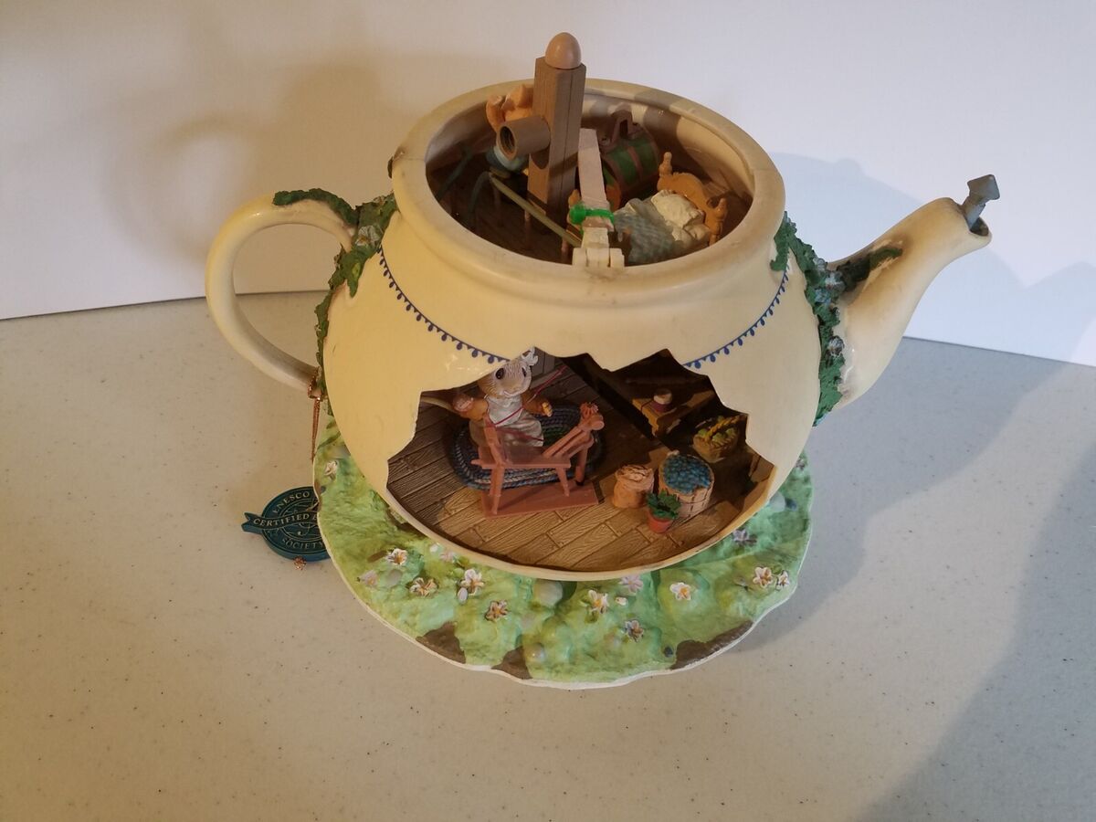 Enesco Teapot Bungalow Whiskerflick Family Mice Musical Enesco Teapot Bungalow Whiskerflick Family Mice Musical