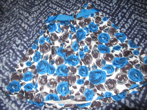 euc Mini Boden blue black rose full skirt girls 9 -10 y free ship USA