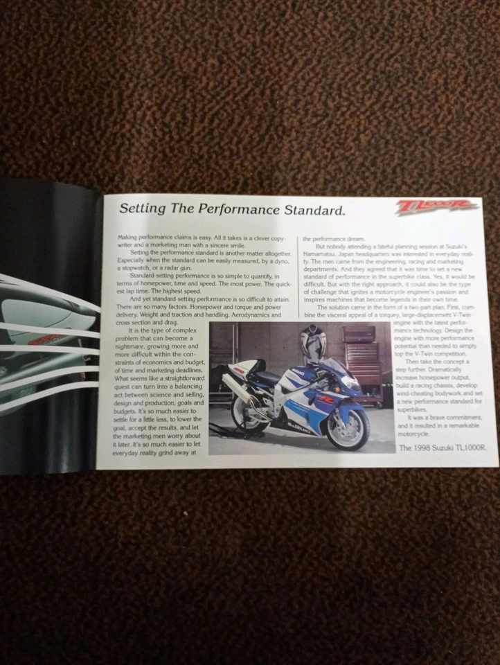 Suzuki TL1000R sales brochure. 1998 UK model Genuine original. Dated Dec, 1997 - Image 4 of 4