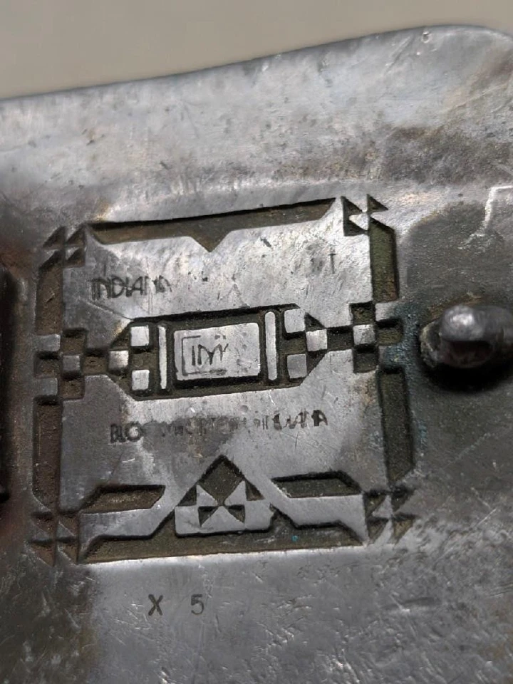 Hebilla de cinturón vintage BROKE-IN ANGUSTIADO agricultor TRACTOR rústico PATINA brutalista Foto 3 de 4