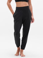 Athleta M MEDIUM Elation Ultra High Rise Jogger Black SOFT Yoga Pant Workout NWT