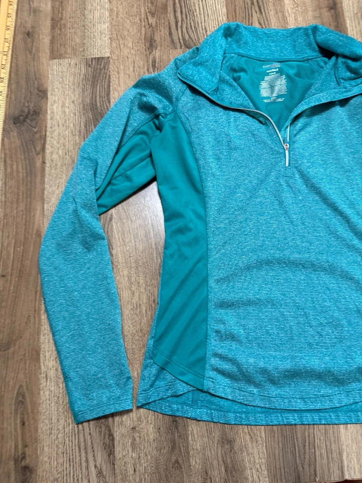 Camisa Danskin Now feminina tamanho médio verde manga longa 1/4 zíper desgaste atlético - Imagem 3 de 4