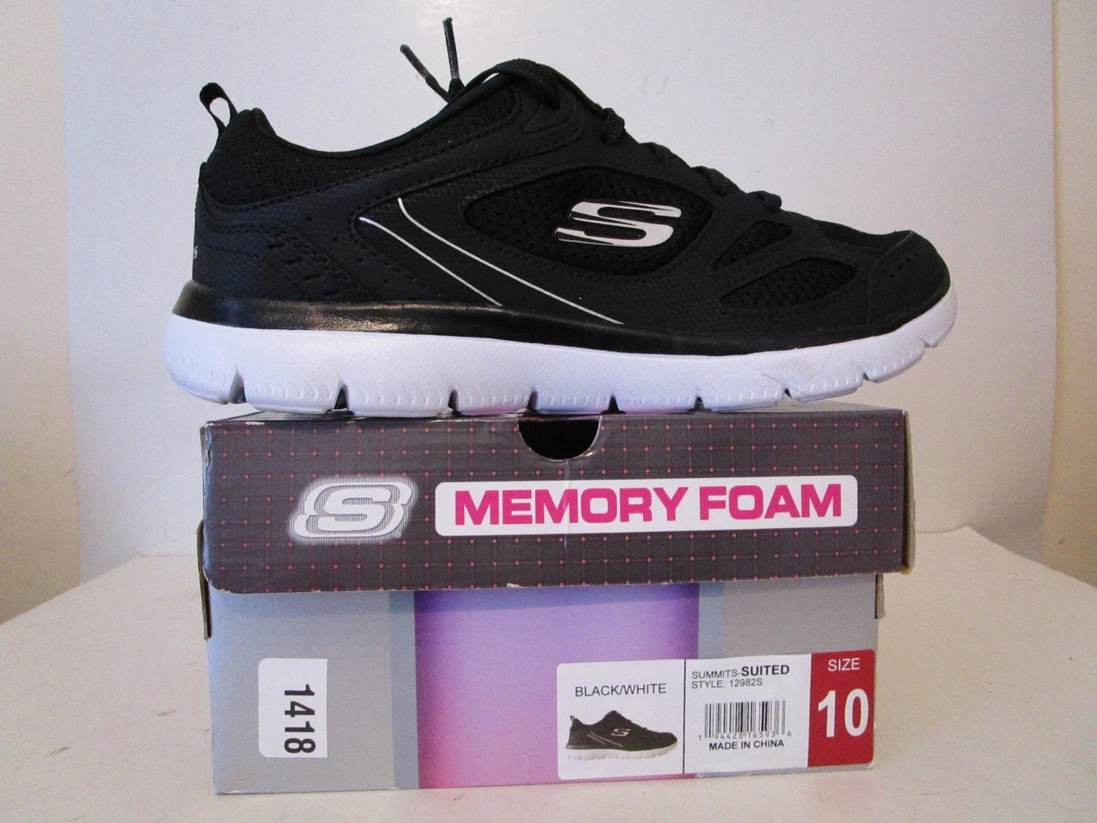 Skechers Summit-Suited Mens Casul Athletic Sneaker Black/White Size 10