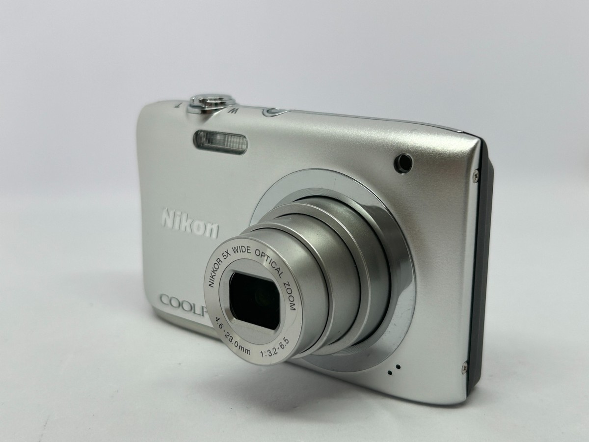 Nikon Coolpix A100 Compact Digital Camera silver [Excellent+5
