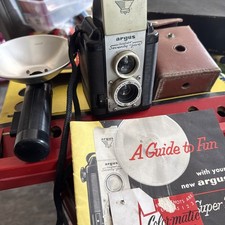 VG, VINTAGE, NOT TESTED Argus Super 75 with EX Original Leather Case Flash