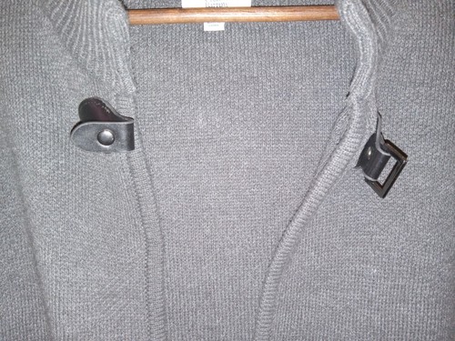 Croft & Barrow Womens Cloak Size L to XL Gray Poncho Sweater Snap Button Buckle - Picture 8 of 10