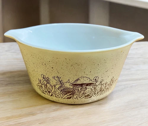 Vintage PYREX 473-B FOREST FANCIES Mushroom Bowl 1 Liter Brown Almond No Lid