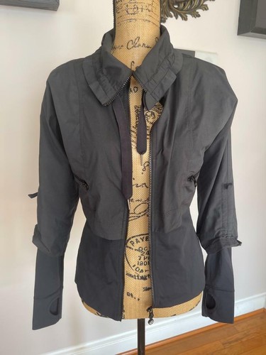 LULULEMON DOUBLE LAYER JACKET SIZE 4 (ja300