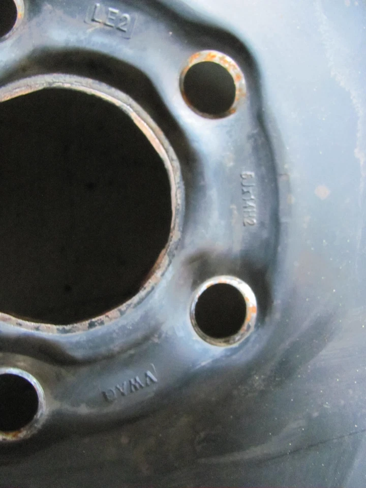 4 Winterreifen Stahlfelge 175/70/14 VW Polo Ibiza 5x14 ET35 Nokian - Bild 4 von 4