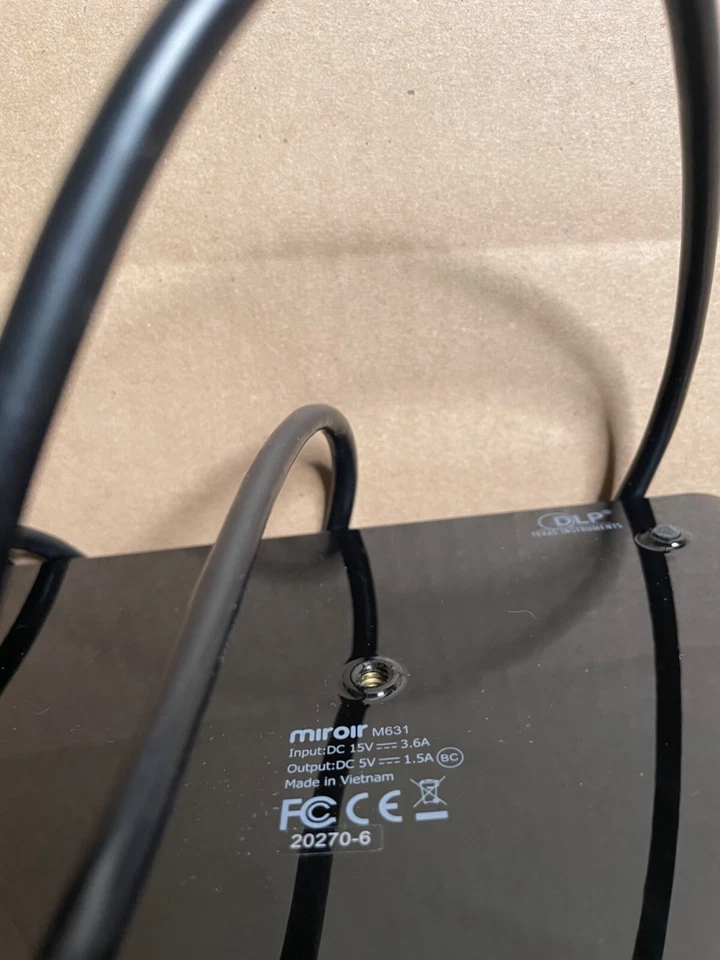 Miroir M631 Ultra Pro Portable 1080p Projector, 700 Lumen, Up To 120” Image, 4K - Image 3 of 4