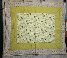 Jungle Animals handmade Baby Quilt 42   36  Hemmed Quilted Blanket EUC