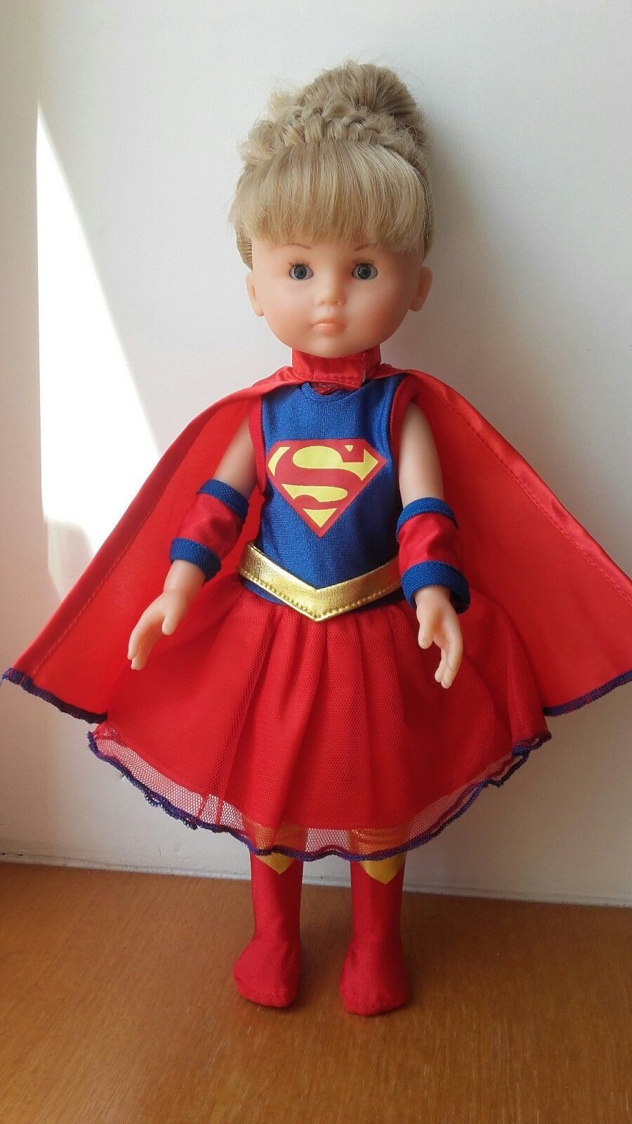 Panoplie Superman Wonder poupée Paola Reina Corolle Little Darling à offrir pour anniversaire