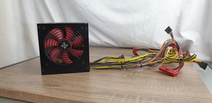 Xilence XP580 580W PC Netzteil ATX Gaming PSU leise geprüft