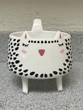 Arlington Designs Cat with Legs Porcelain Mug/Planter. 