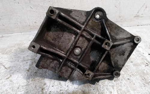 AUDI A6 4B2, C5 Klimakompressorhalterung 028260885A 1.90 Diesel 81kw 27721527