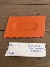Tupperware 1558 Double Sided Cake Decorator Icing Frosting Trimmer