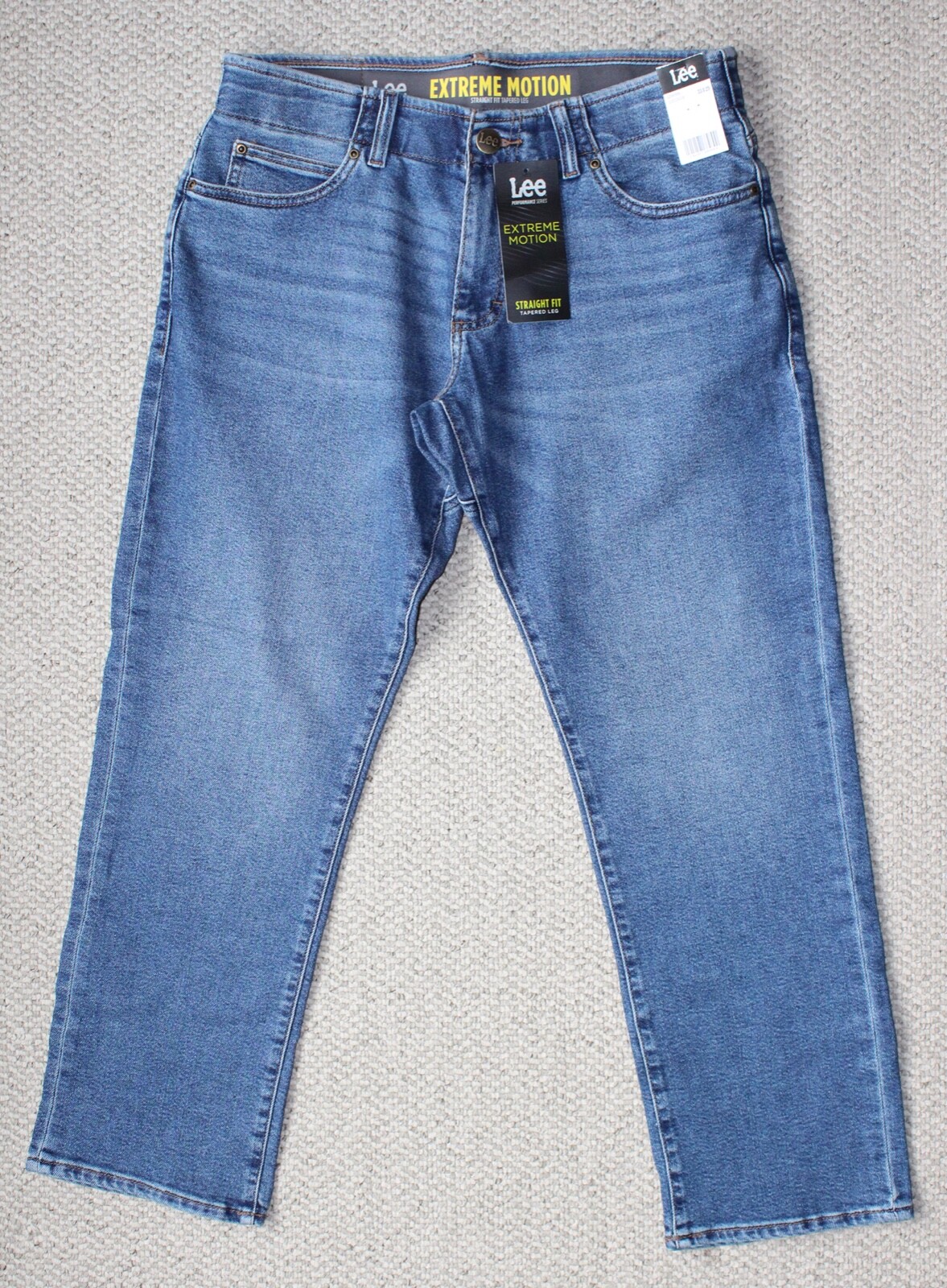 NWT • Lee Extreme Motion MEN'S JEANS • 33x29 • Straight Fit Tapered