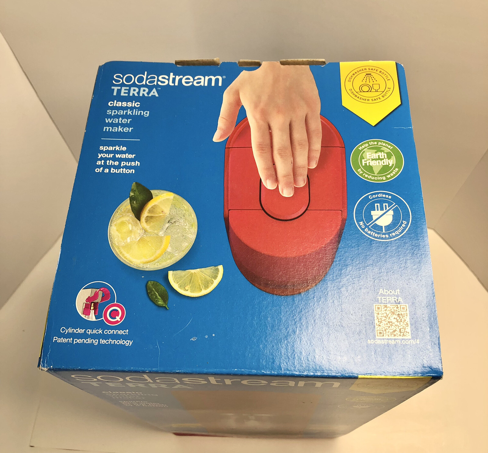 SodaStream Red Terra Sparkling Water Maker [Red] - NEW OPEN BOX - READ
