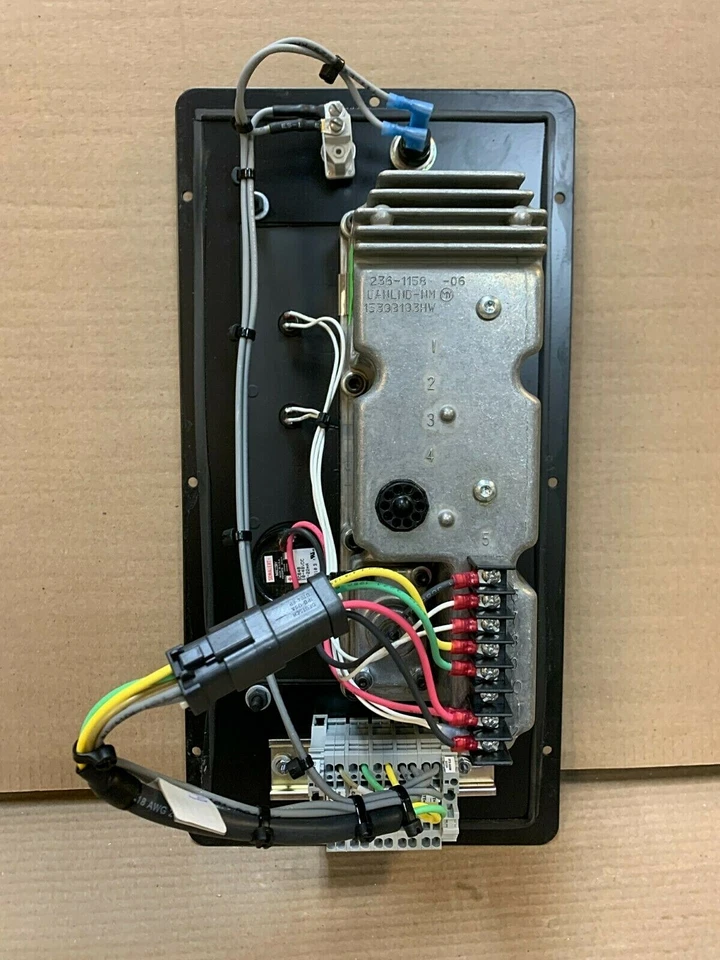 CATERPILLAR READOUT PANEL BOARD AIR TEMPERATURE 32VDC .5 AMPS DC  - Image 2 of 3