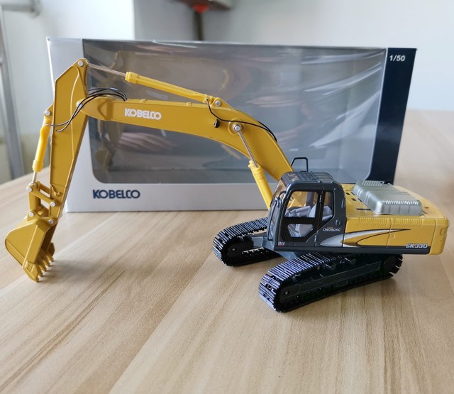 kobelco toy