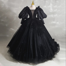 Gothic Black Wedding Dresses Long Sleeves Lace Appliques A Line Bridal Gowns