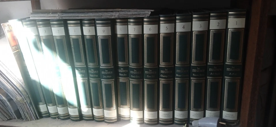 lot 15 volumes Encyclopédie "Les Muses" Ed Grange Batelière 1970 - TBE - Photo 2/2