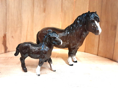 Paar Vintage bezauberndes Beswick Modell Bay farbiges Pit Pony mit dickem Fell
