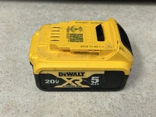 DEWALT DCB205 20V MAX XR 5.0Ah Lithium-Ion Battery