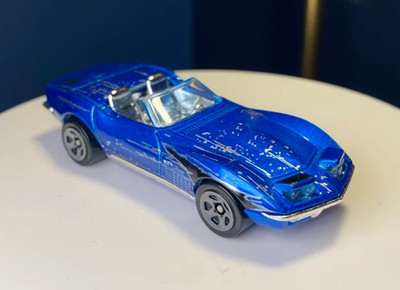 2025 HOT WHEELS MYSTERY MODELS '72 STINGRAY CONVERTIBLE Series 2  2/10 UNOPENED