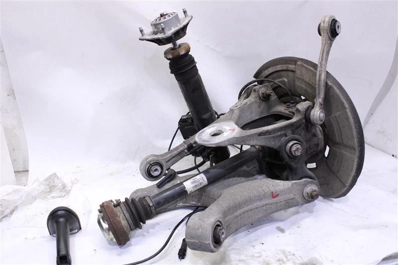 Used Rear Left Ind Rr Suspension Assembly fits: 2011 Bmw X6M without crossmember Foto 4 de 4