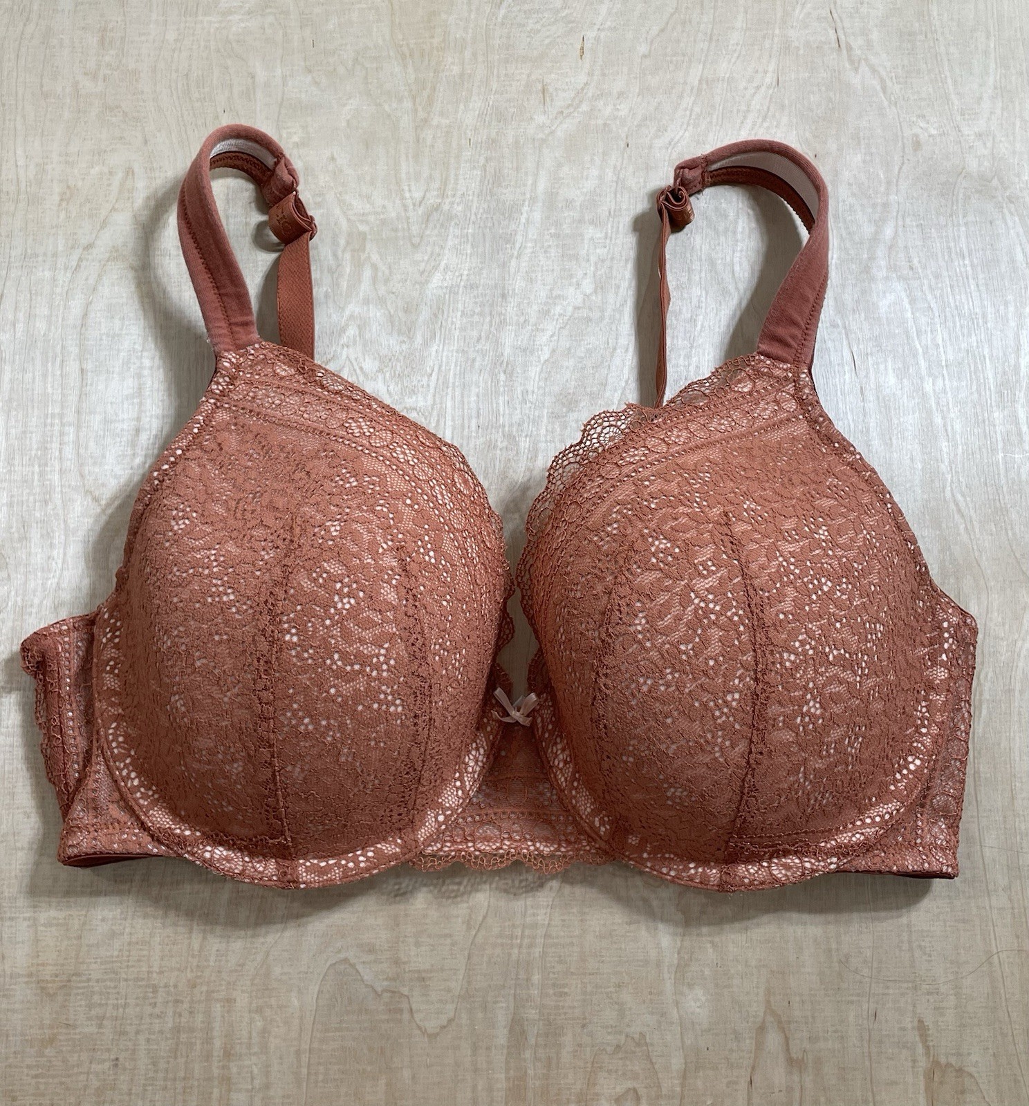 Lane Bryant Cacique Lightly Lined Full Coverage Underwire Bra Sz 36D Coral
