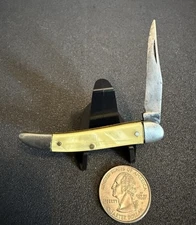 Vintage Small Unreadable Brand “Cracked Ice” Texas Toothpick Pocket Knife