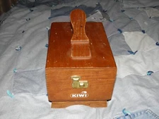 VINTAGE KIWI HAND CRAFTED SHOE VALET WOODEN SHOE SHINE BOX W/ CONTENTS