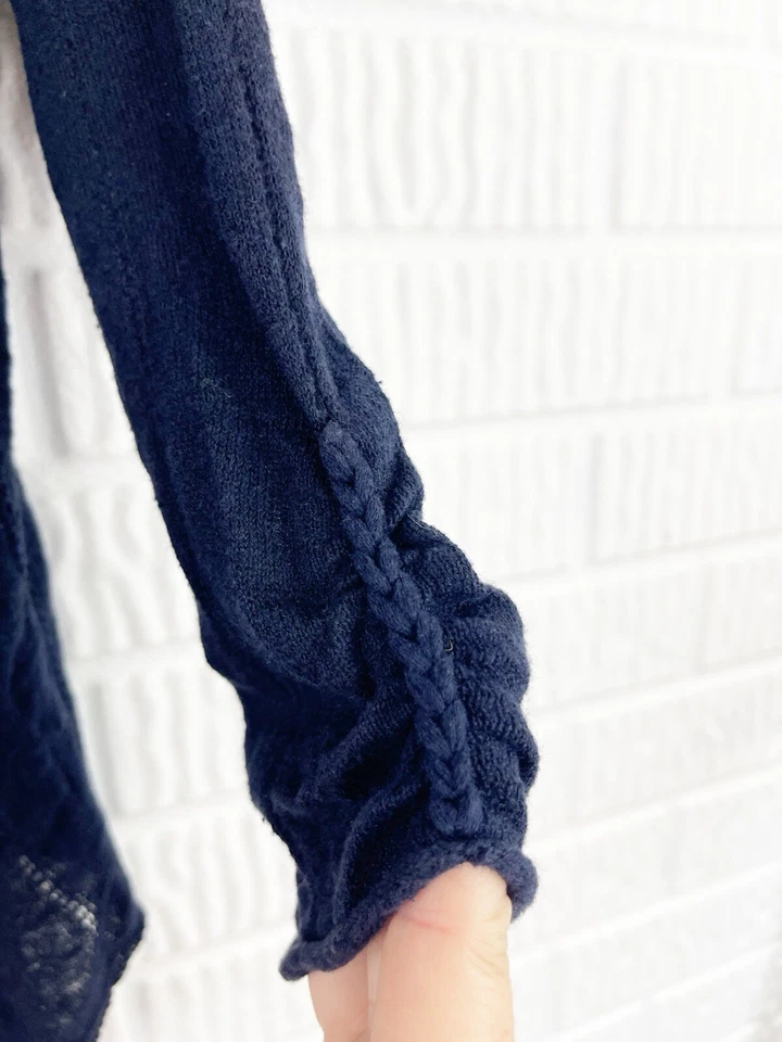 Cárdigan Anthropologie Tejido y Anudado Pequeño Azul Marino Recortado Manga 3/4 Cascada Foto 4 de 4