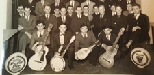 1930s PHOTOGRAPH PUROL PEP PURE OIL COMPANY WORKERS BAND GUITAR BANJO GLOBE TOP