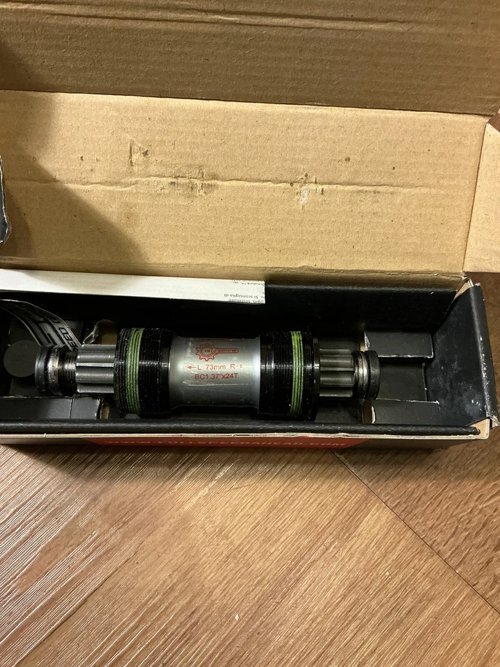 FSA Platinum Isis Bottom Bracket 73x108 - Image 2 of 4