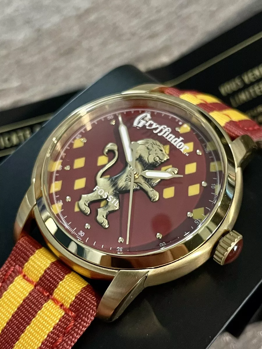 HARRY POTTER X FOSSIL Limited Edition Hogwarts Gryffindor Watch