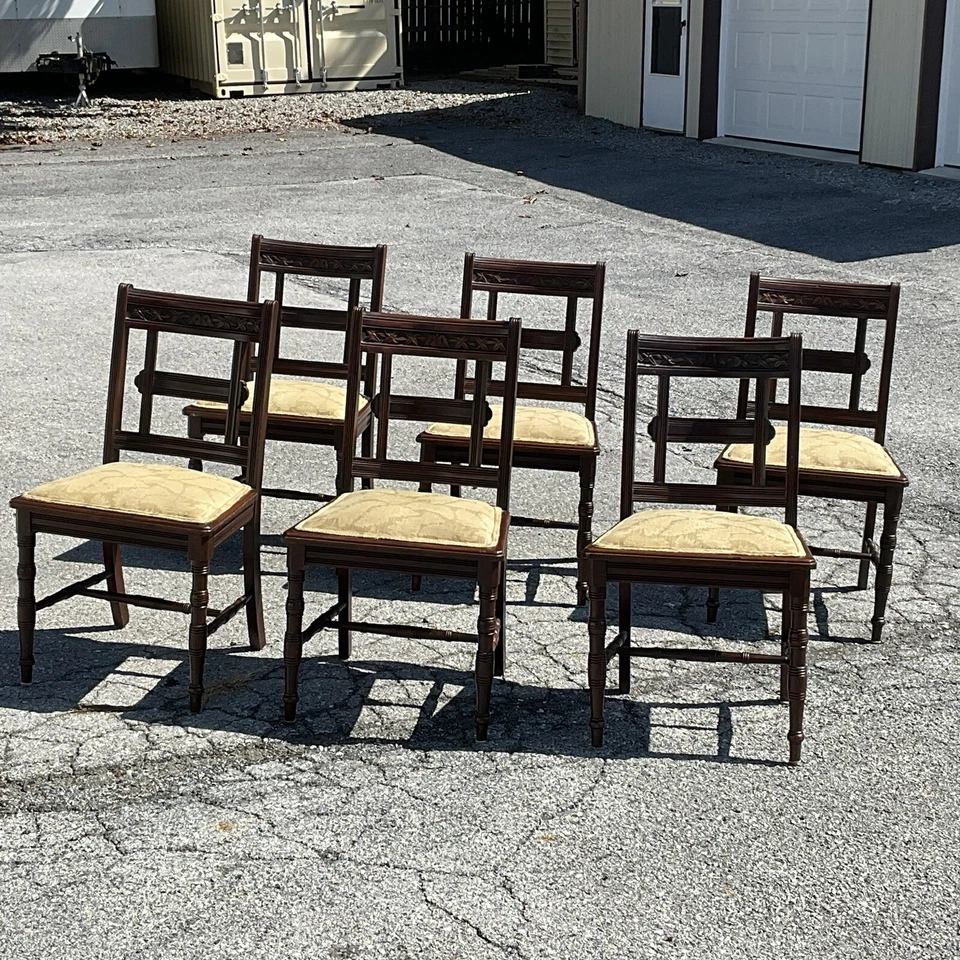 Juego de Sillas Antiguas Seis Estéticas Nogal Eastlake Victoriano 1880 Talladas Foto 3 de 4