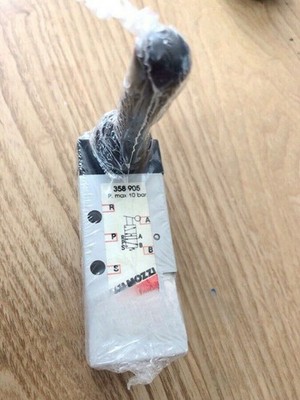 1PCS NEW FIT FOR CAMOZZI 358-905 / 358905 manual control valve