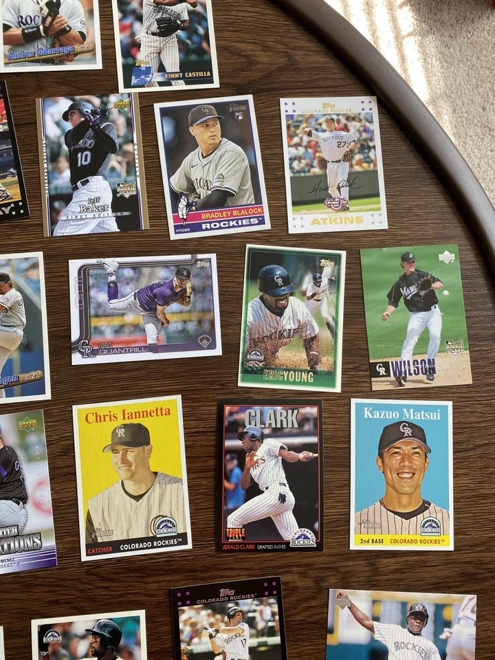 Lote de 50 tarjetas del equipo de los Rockies de Colorado MLB tarjetas de béisbol estrellas a granel insertos de novatos Foto 4 de 4