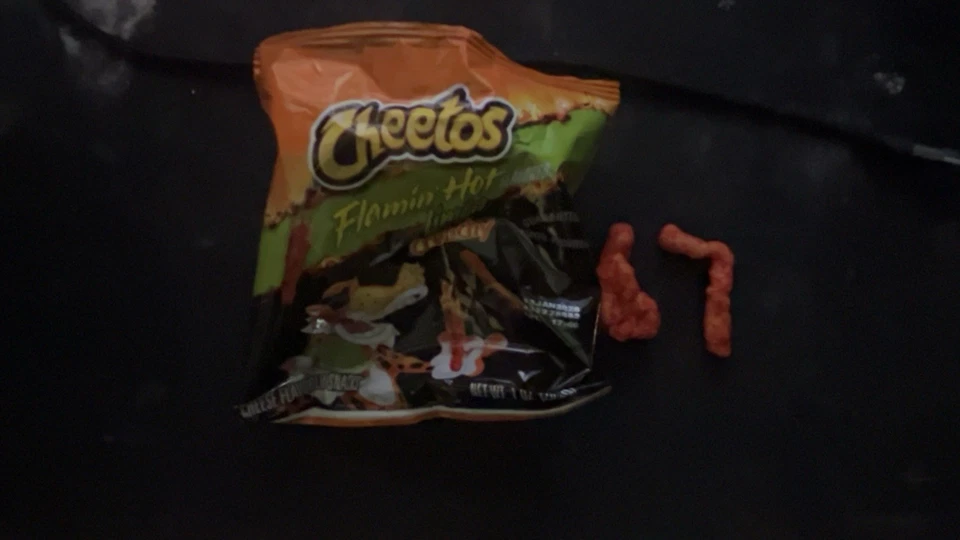 Hot Cheetos con sabor a limón en forma de 67 Foto 2 de 3