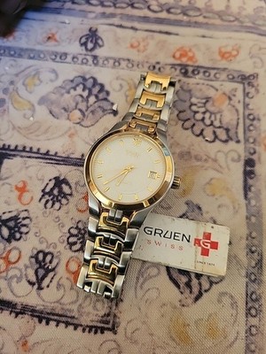 Vintage Gruen Swiss Automatic Stanless Steel Men Watch Gold Tone