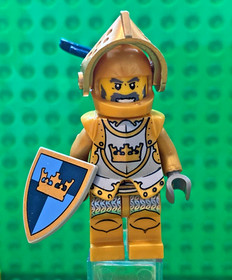 LEGO Gold Knight Minifigure (cas415) Castle Fantasy Drawbridge Defense 7079