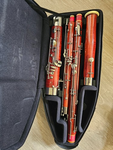 FOX RENARD MODEL 222 WOOD BASSOON WITH BRAND NEW PADS