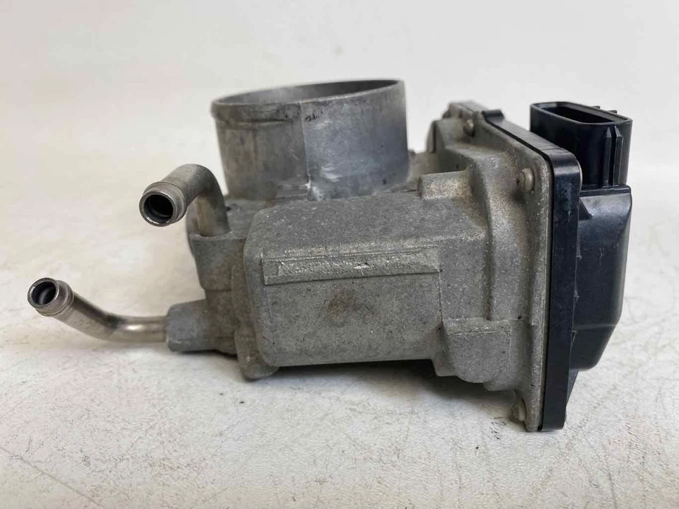 Conjunto de válvula de cuerpo de acelerador 22030-28071 para 2008-2015 SCION XB 2,4 L Foto 3 de 4