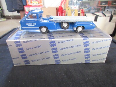 1:43 Vintage Conrad 1955 Mercedes Benz Renntransporter Flatbed Truck Stuck 01