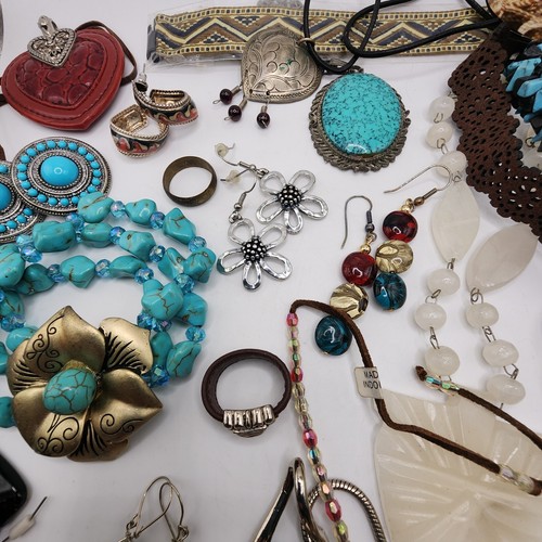 Vintage To Now Jewelry Lot Mixed Materials Wearable Resell Gift Boho Western... - Picture 8 of 18