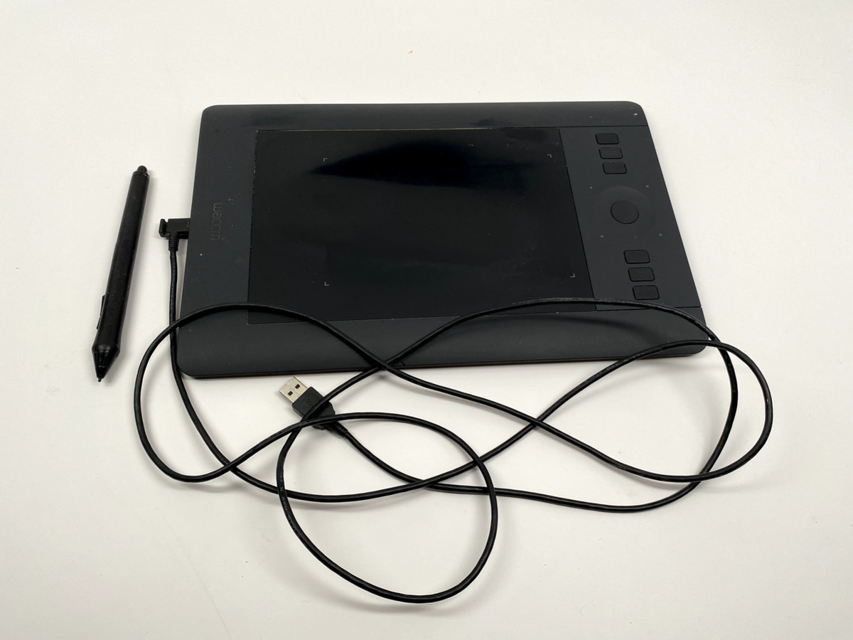 Review: Wacom Intuos Pro Creative Pen Tablet - Small